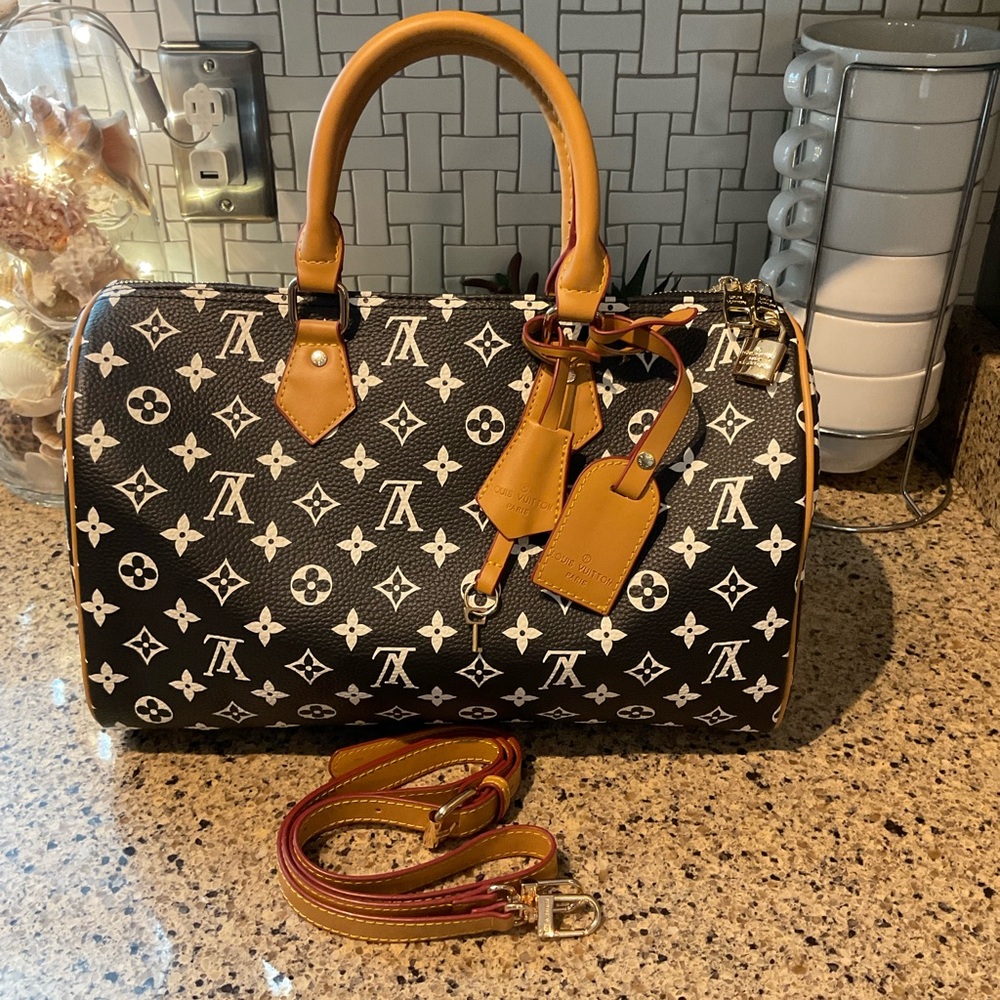 Inspired P9 Speedy Bandouliere 40 Black Monogram Gold Hardware